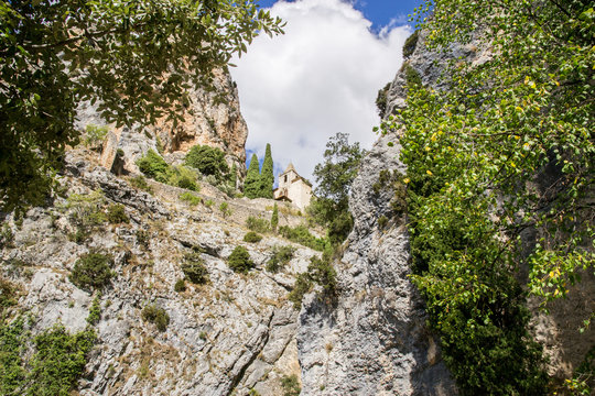 Chiesa di di Notre Dame de Beauvoir a Moustiers Sainte Marie, Francia