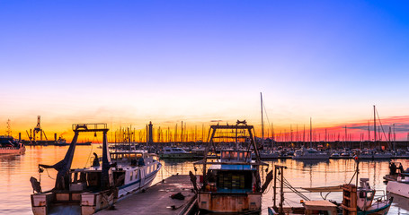 Crépuscule au port de Sète, Hérault, Languedoc en Occitanie, France