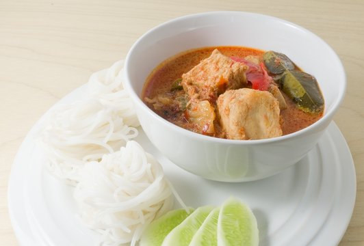Vegan Red Curry with Thai Rice Vermicelli
