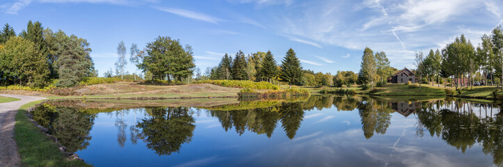 étang de Haute-Saône en automne