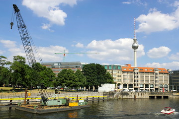 Berlin, Spreeufer © ArTo