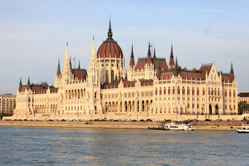 Fototapeta premium Ungarisches Parlament in Budapest