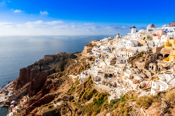 Oia sur l'Île de Santorin, Cyclades, Grèce