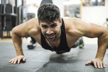 Man training push up exercises