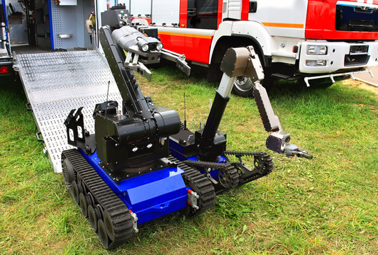 Tracked armored robot-Minesweeper