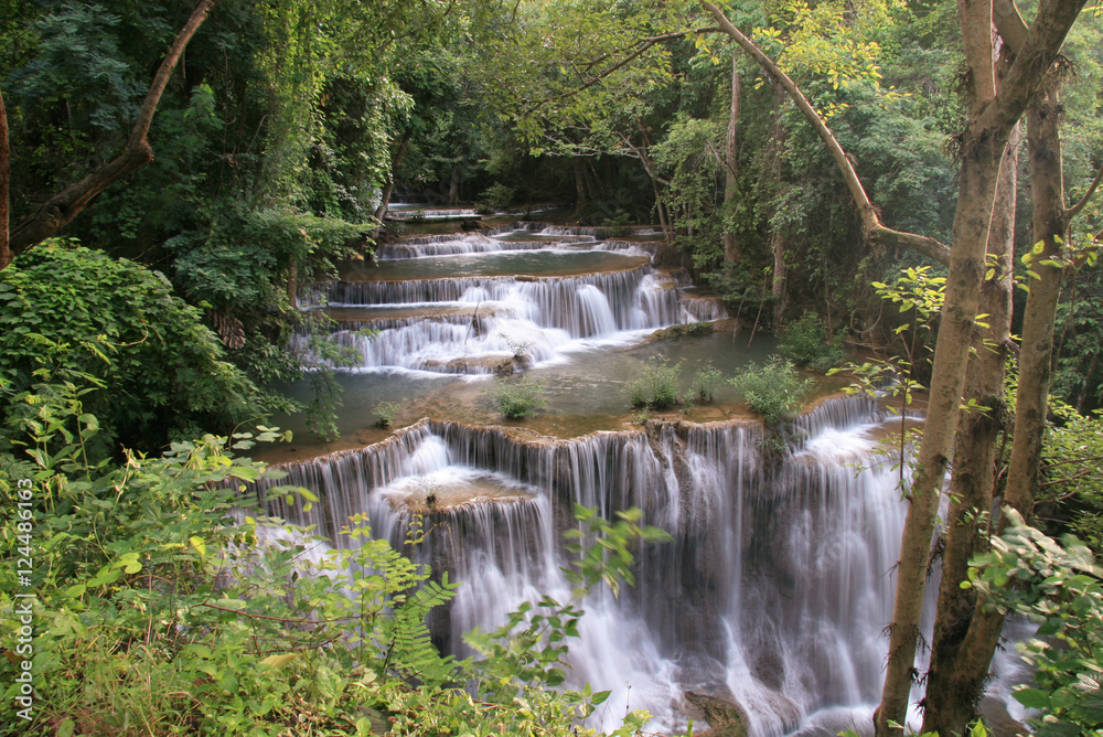 Wall mural thailand waterfall in kanjanaburi (huay mae kamin)