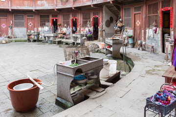 Innenhof eines Tulou Lehmrundhaus in Südchina