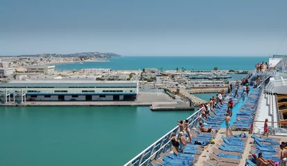 Tuinposter Túnez, llegada en crucero © gurb101088