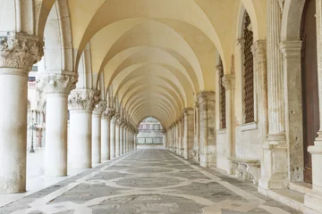 Fototapeten Archway underneath the Doge's Palace in San Marco Square (Venice, Italy). Horizontally.  © frank11