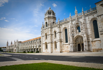 Fototapeta na wymiar Jeronimos Monastery in Lisbon