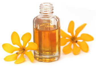 Gardenia coronata with essence