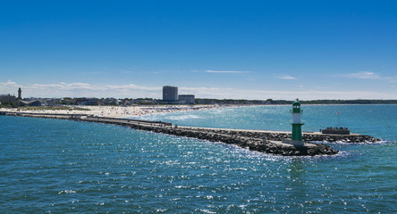 Naklejka premium Leuchtturm am rostocker Strand