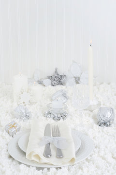 Christmas White Table Setting