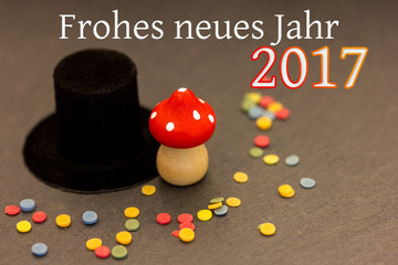 ein Zylinder, Konfetti und ein Fliegenpilz für Silvester 2017
