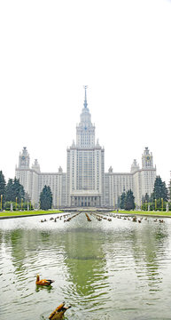 Jardines y universidad de Moscú, Rusia