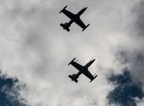 Flight training with MB339