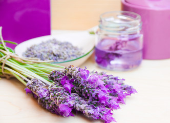 Obraz na płótnie Canvas Lavender fresh and dry flowers and lavender oil