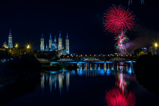 fuegos artificiales fiestas pilar