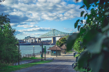 Fototapeta premium Jacques-Cartier Bridge of Montreal Quebec Canada
