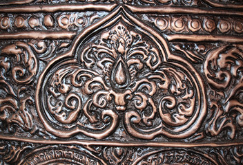 The art and pattern of carving silverware.