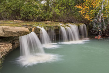 Fototapeta premium Jesień w Albert Falls na North Fork rzeki Blackwater w Wirginii Zachodniej