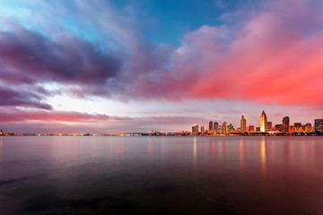 Naklejka premium Downtown San Diego at night