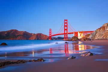 Golden Gate Bridge at dusk, Sun Francisco - obrazy, fototapety, plakaty