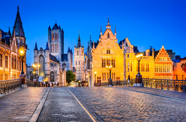 Fototapeta na wymiar Gent, Flanders, Belgium - Belfort Tower and Gralesi at night