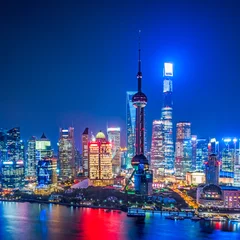 Poster De Horizon van Shanghai bij nacht in China. © fanjianhua