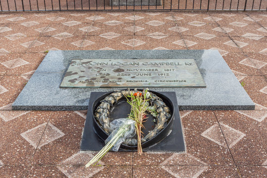 Sir John Logan Campbell Memorial At One Tree Hill In Auckland.