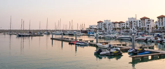 Zelfklevend Fotobehang Stad aan het water Jachthaven in Agadir, Marokko