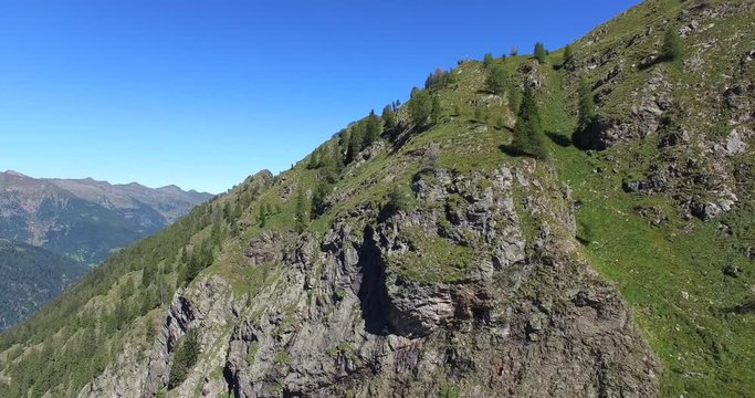 Pendii di montagna - Sorvolo aereo 