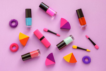Obraz premium concept cosmetic set on pink background top view