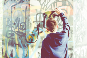 urban skater teenager writer © UMB-O