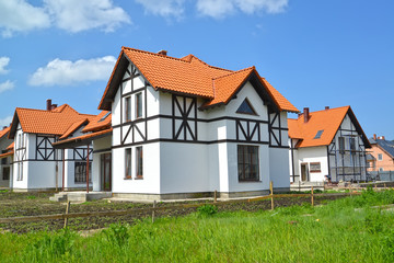 Fototapeta na wymiar New houses in the cottage settlement