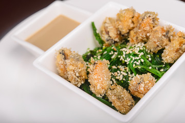 fresh seaweed salad with mussels