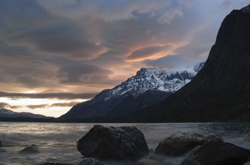 Naklejka na ściany i meble Patagonian sunset over lago nordenskjöld, Torres del Paine 
