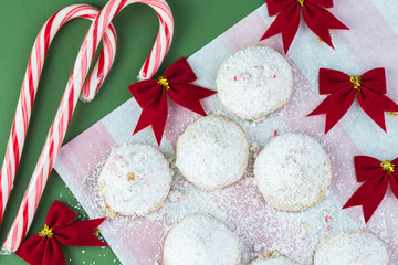 Obraz na płótnie Canvas Christmas raspberry filled butter cookies.