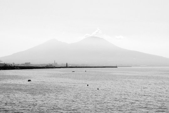 Fototapeta Black and white landscape with mountains and sea