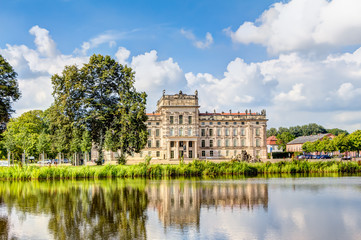 Fototapeta na wymiar Schloss Ludwigslust im südwestlichen Mecklenburg-Vorpommern