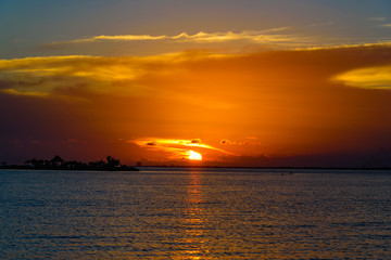 Naklejka premium Sea sunset quietly