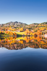 Fototapeta premium Vertical coastal Norwegian landscape