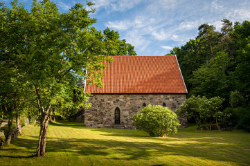 Fototapeta na wymiar Lovoy kapell - medieval chapel in Norway village