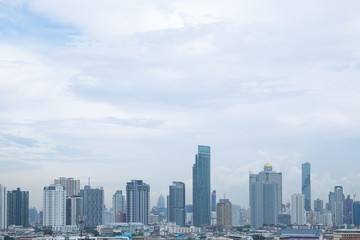 Fototapeta na wymiar Buildings in downtown Bangkok during the day.