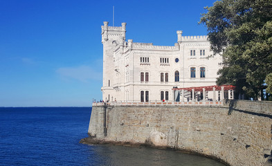 Fototapeta na wymiar Castello di Miramare, Trieste