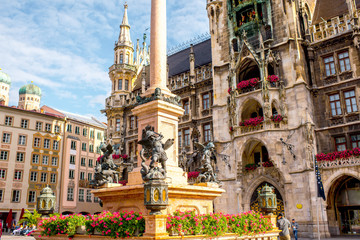 View on the main town hall with Marian column on Mary's square in Munich, Germany - obrazy, fototapety, plakaty