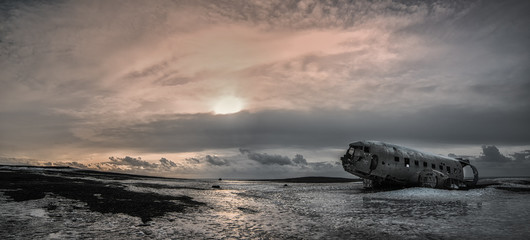 Flugzeugwrack in Island, Winter
