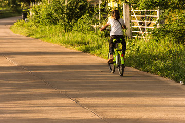 ride bicycle