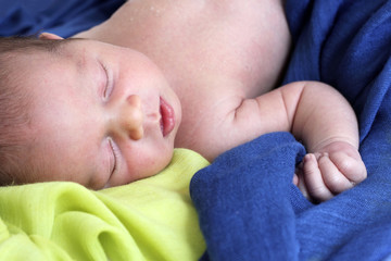 newborn sleeping with open mouth 