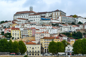 Widok miasta i rzeki, Coimbra, Portugalia